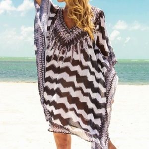 Black & white zigzag Kaftan tunic